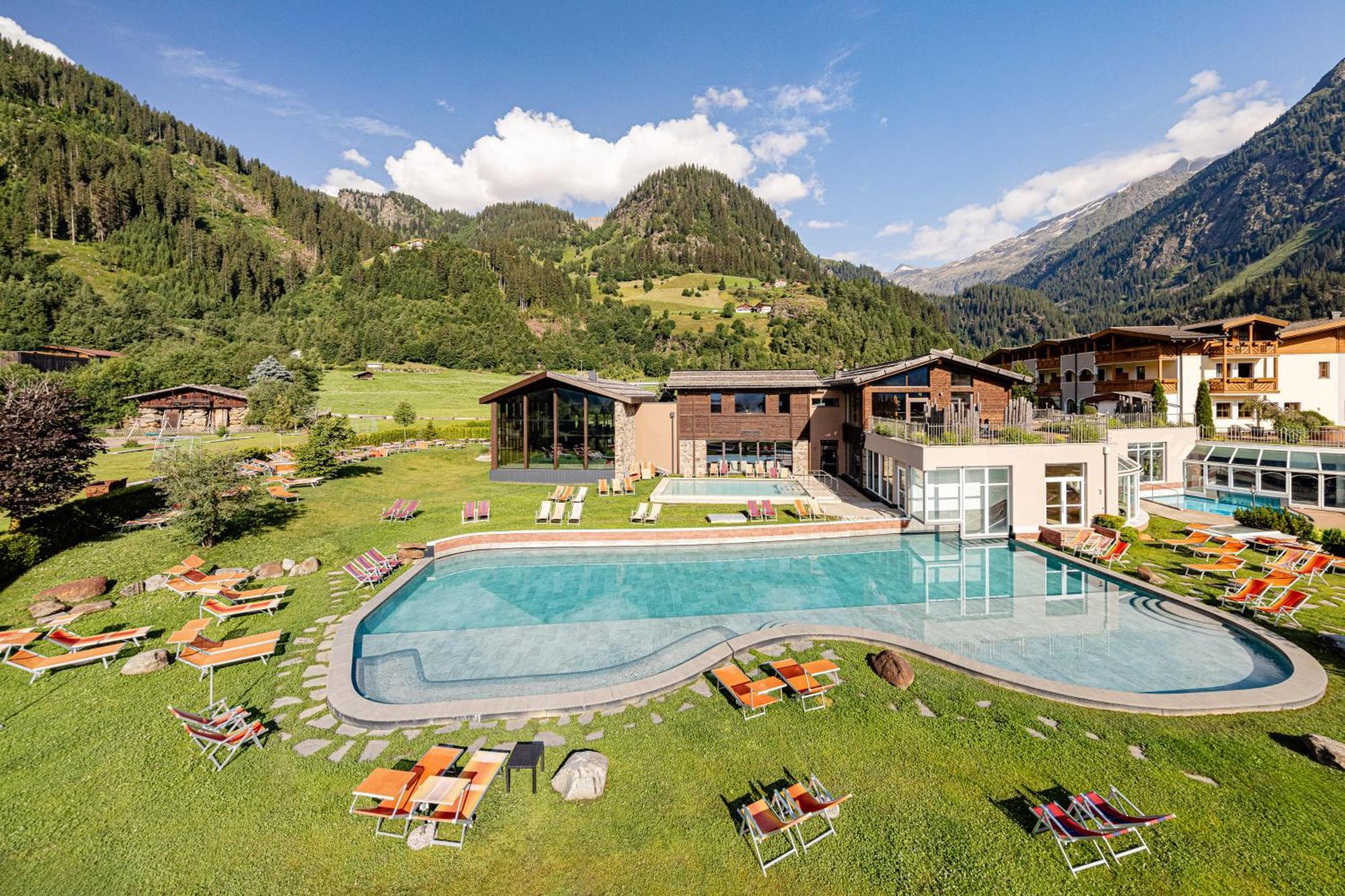 Hotel Schneeberg Family Spa Resort Ridanna Exterior photo